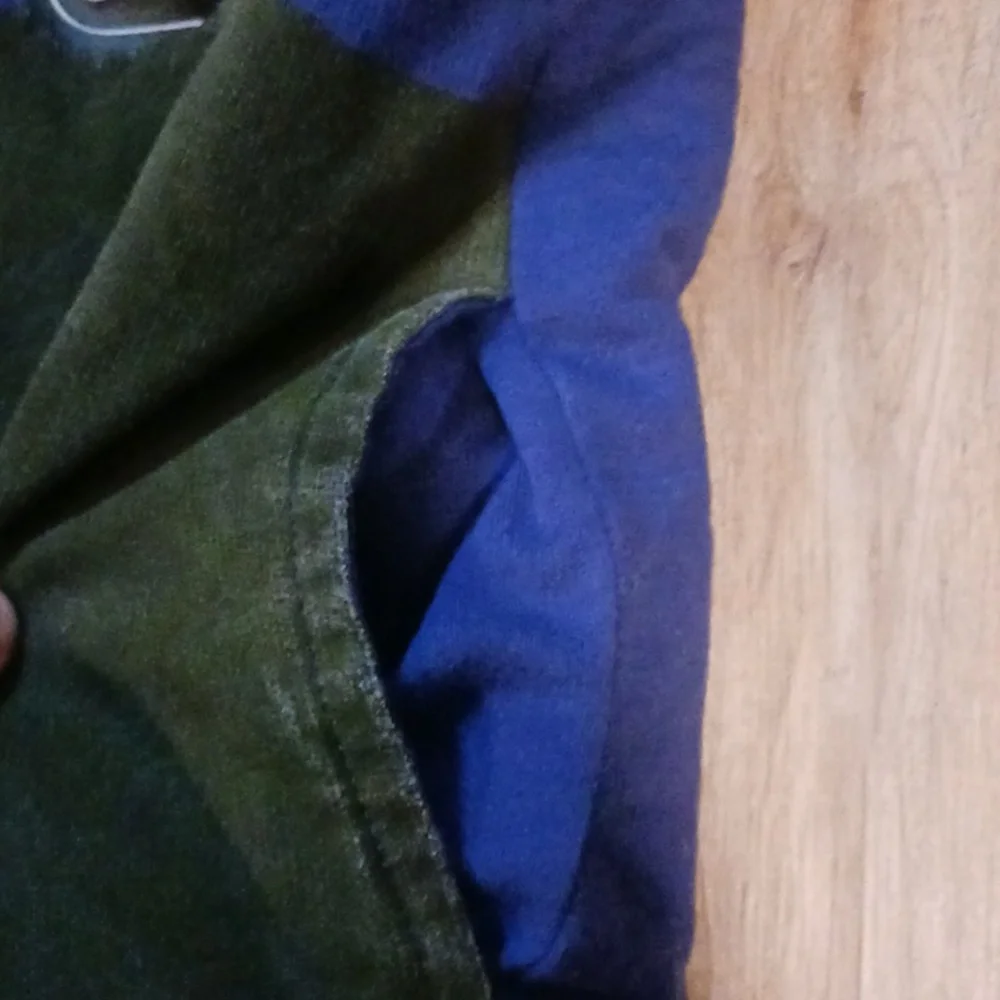 9/10 Mini Boden Blue and Green Dinosaur Hoodie - Picture 3 of 7
